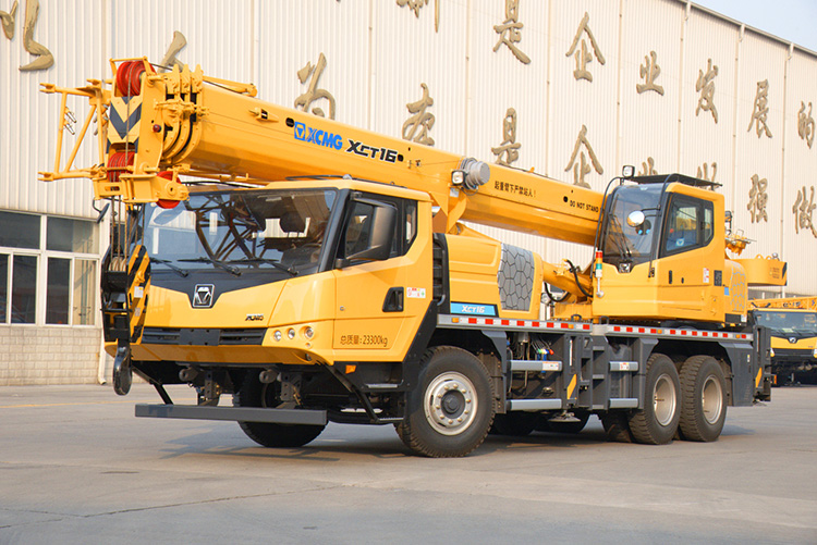 XCMG Official 16 Ton Mobile Cranes XCT16 China Hydraulic Mobile Crane Price